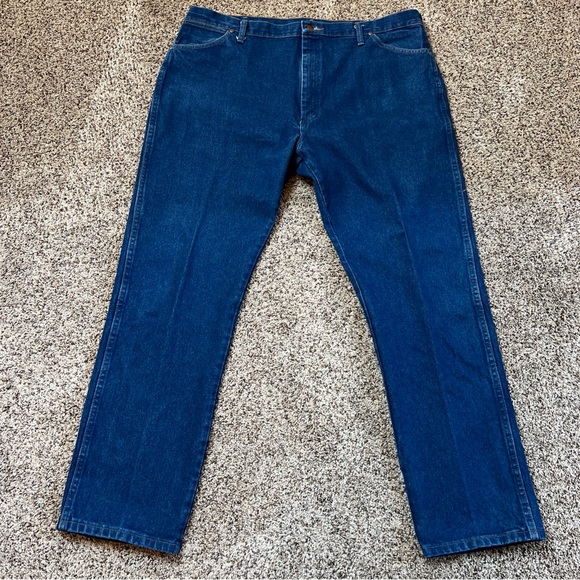 Wrangler Men’s Jeans 42x32 Regular Fit Straight Leg Blue Denim Workwear - Picture 1 of 10